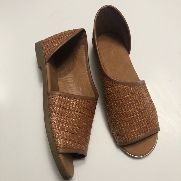 NIB Bamboo Hippie tan open side sandal (7.5) - Picture 3 of 8
